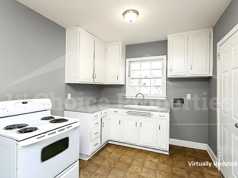 500 15th Ave NW — Photo 9