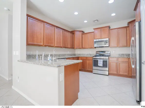 17427 N 92ND Avenue, Peoria, AZ 85382