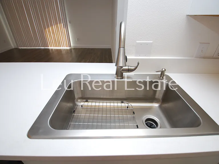 703 Gibson Dr #1212 — Photo 4
