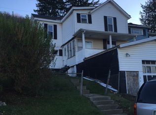 166 Indiana Ave, Chester, WV 26034