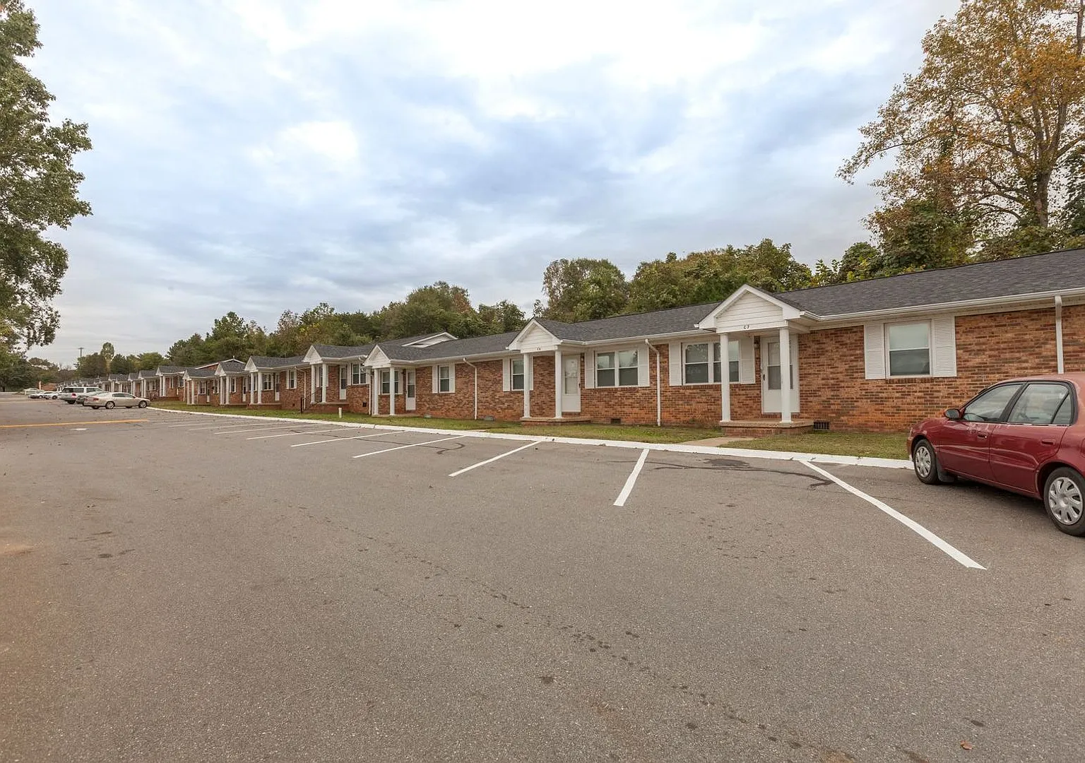 SH101-College Road Apartments (RCA) — Photo 2
