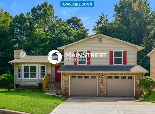 2208 Lowtrail Ct, Lithonia, GA 30058