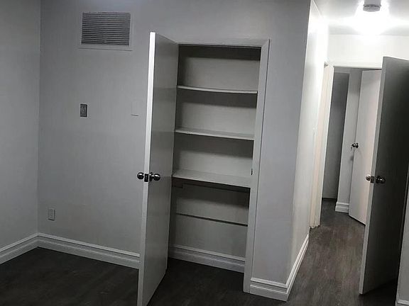 3rd image of 712 Hollywood Ave #2