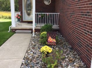 492 Harvard Dr, Romeo, MI 48065