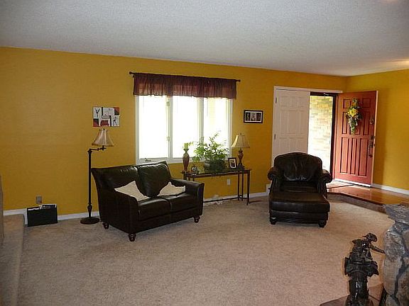 5th image of 2905 Rock Creek Ter
