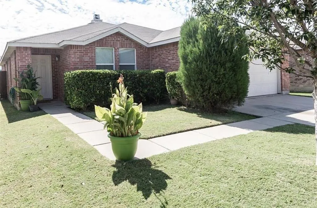3 bed, 1507 sqft, $1,995 — Photo 1