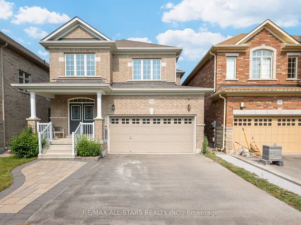 102 Creekland Ave, Whitchurch Stouffville, ON L4A 1X4