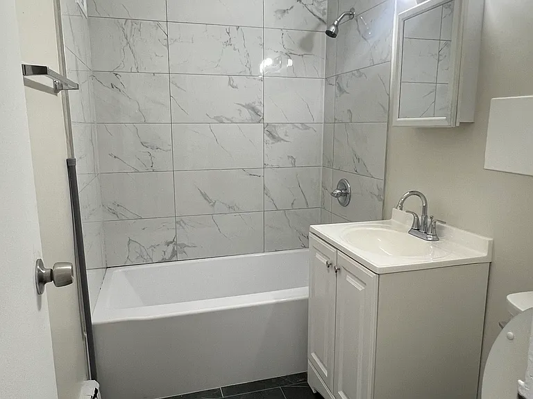 474 Park Ave #2A — Photo 4