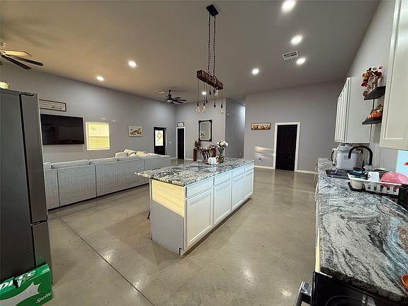 5th image of 5241 S 40th St E