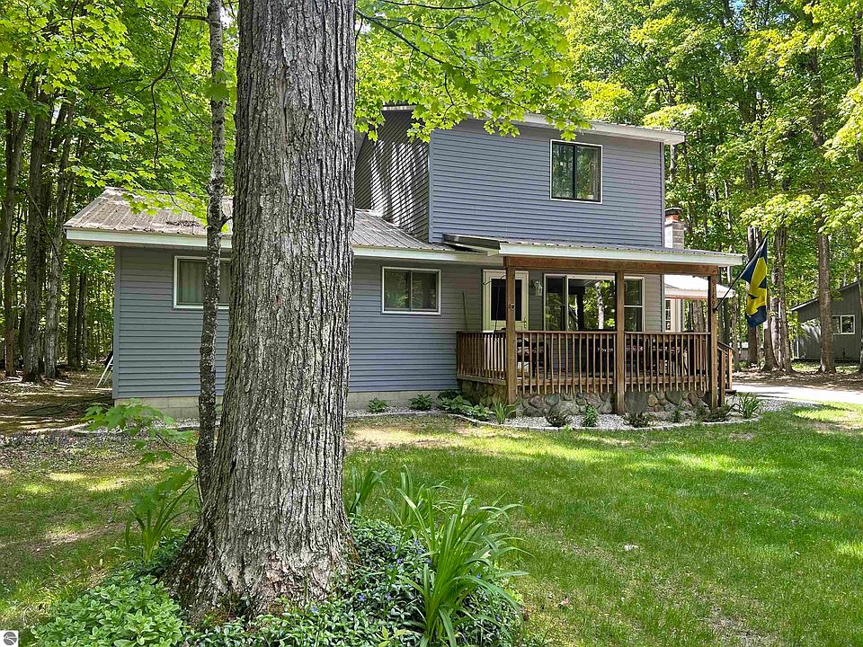 1st image of 9149 N Twin Lake Rd NE