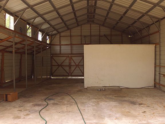 Large Garage for boats, RVs