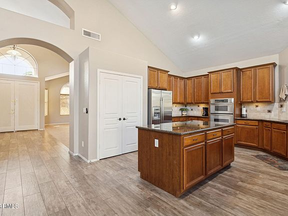 5th image of 13556 W MONTEBELLO Avenue
