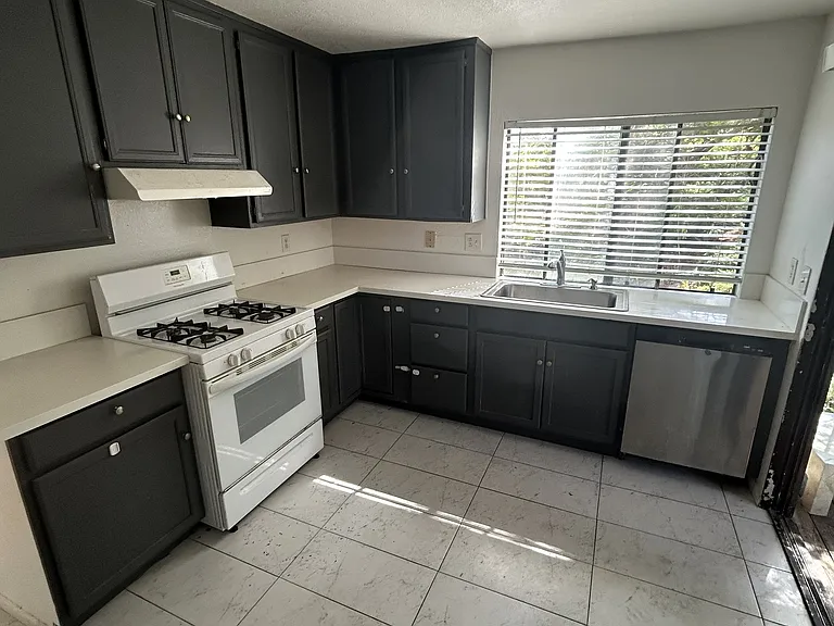 104 Avenida Las Brisas #D — Photo 10