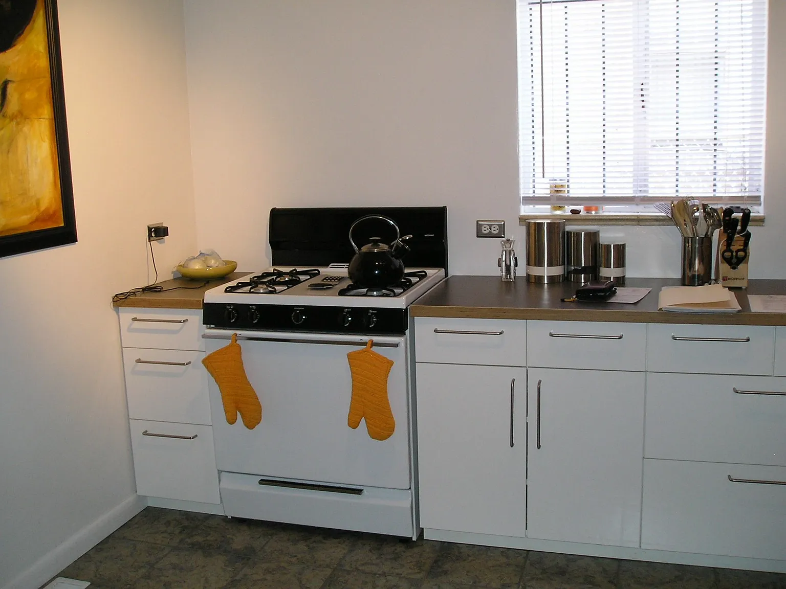3 bed, 1343 sqft, $2,760 — Photo 3