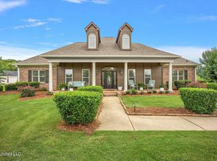 556 Twin Cedars Dr, Madison, MS 39110