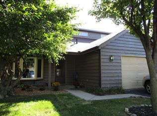 1912 Azalea Ct, Crown Point, IN 46307