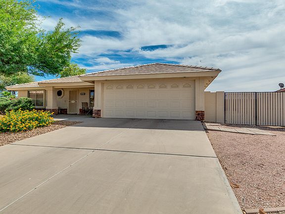 3rd image of 2127 S Copperwood