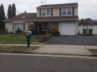 5 Ridge Rd, Edison, NJ 08817