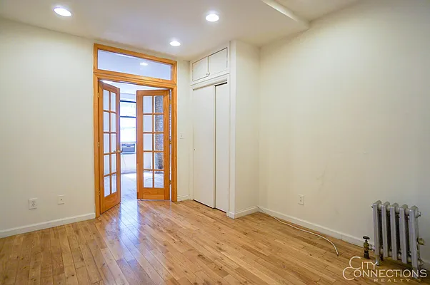 Rented by City Connections Realty | media 16