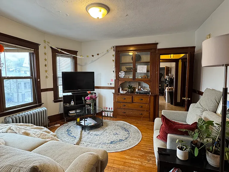 36 Mason St #2 — Photo 2