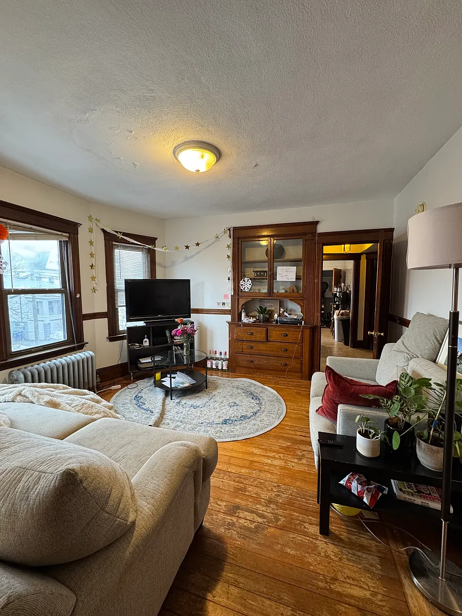Building Photo - 36 Mason St #2