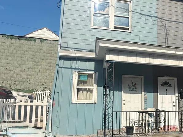 15 N Gilbert St, Shenandoah, PA 17976