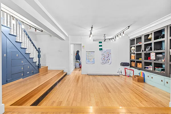 Rented by Douglas Elliman | media 9