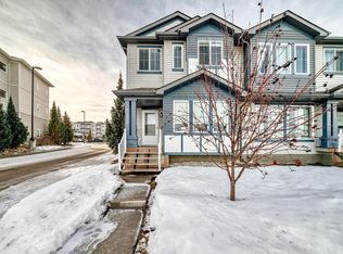 9332 211th St NW, Edmonton, AB