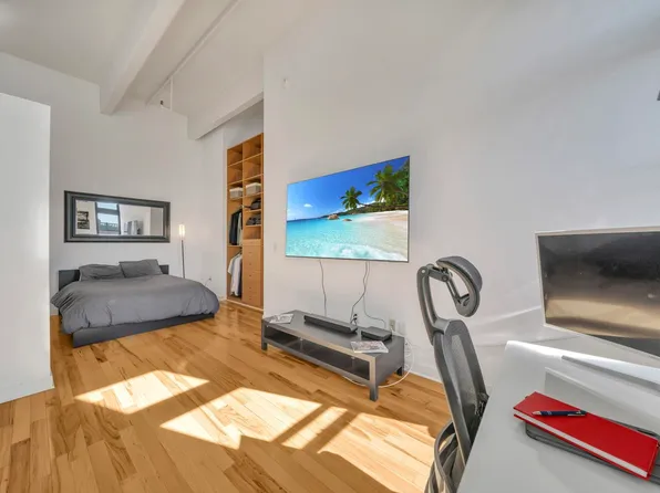 1500 Hudson Street image 11 of 27