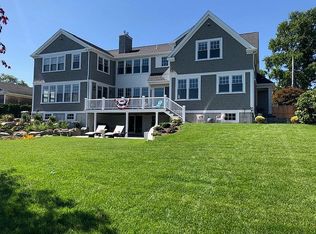 9 Riverside Dr, Barrington, RI 02806