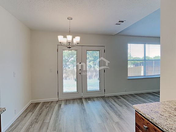 5th image of 229 Yale Blvd