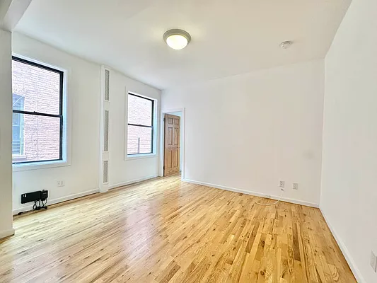 Rented by Camelot Realty Group | media 2