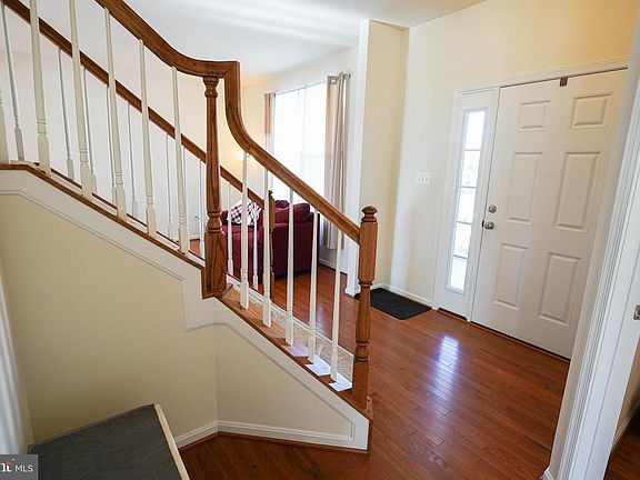 2nd image of 29519 Glenwood Dr