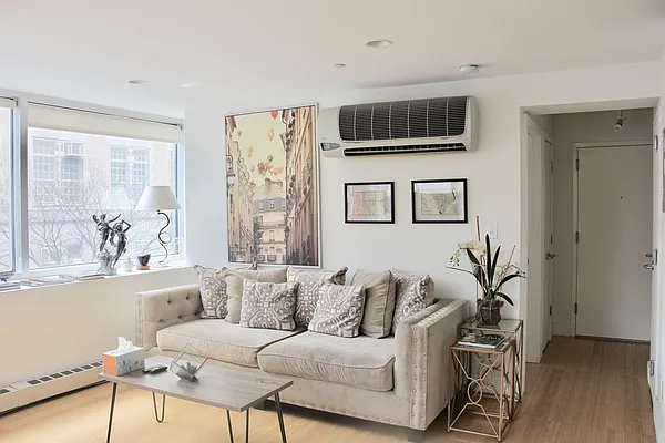 Rented by Reza Namazi, LREB | media 29