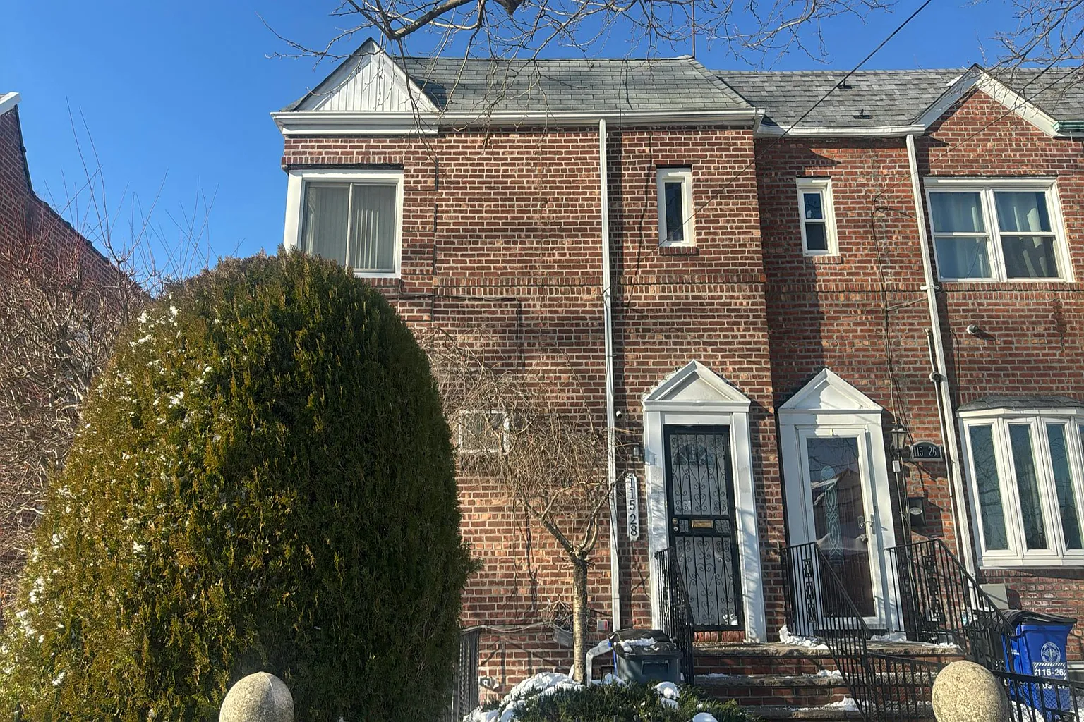 115-28 203rd St photo 1