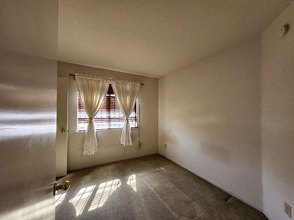 5th image of 1 Ingram Ct