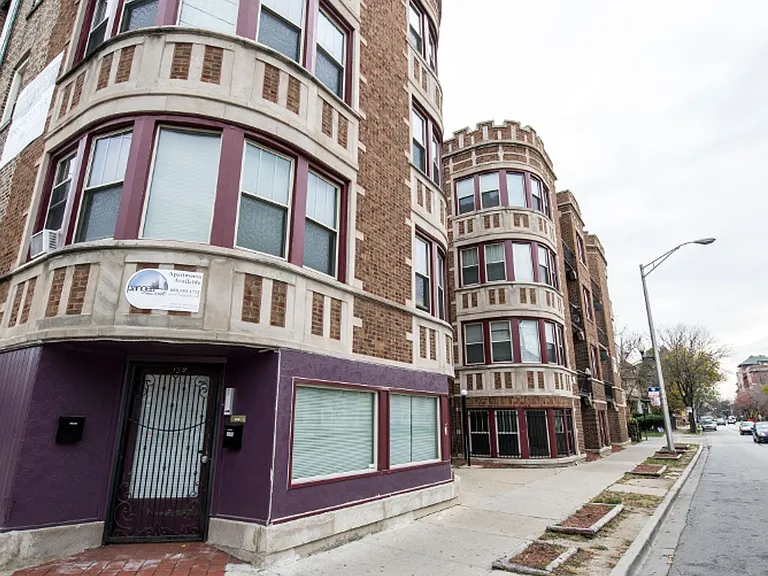 735 N Austin — Photo 12