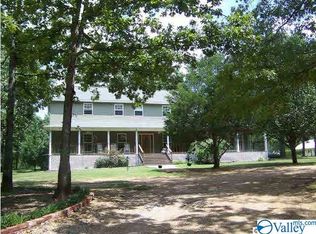 5402 Tom Cat Rd, Hokes Bluff, AL 35903