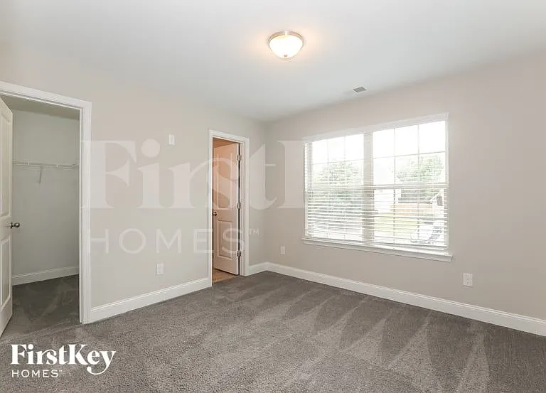2115 Farmdale Ct — Photo 10