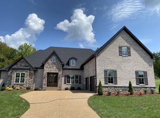 2011 Eagle View Rd, Hendersonville, TN 37075