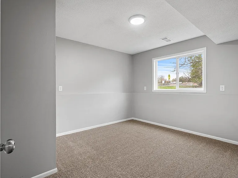 5801 Covington Ter — Photo 18