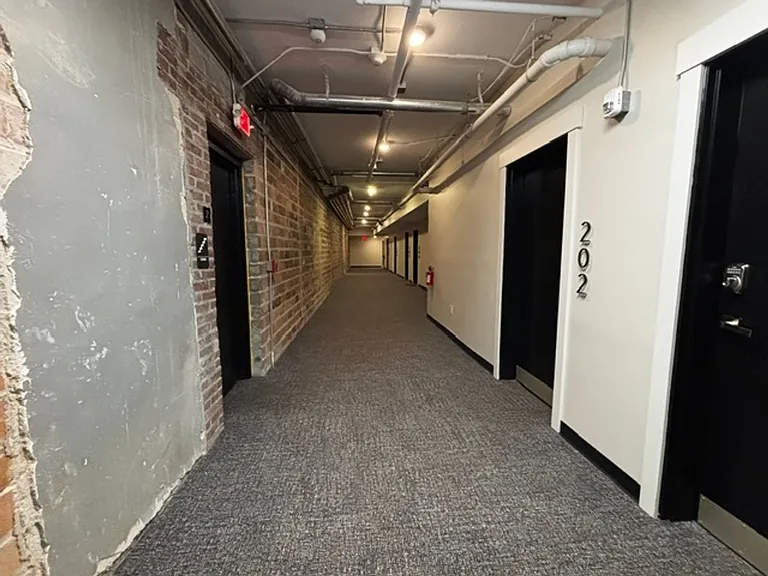 Beautiful Apartments West Grand Neighborhood — Photo 15