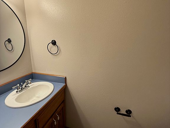 5th image of 733 W Cardinal Dr #3B