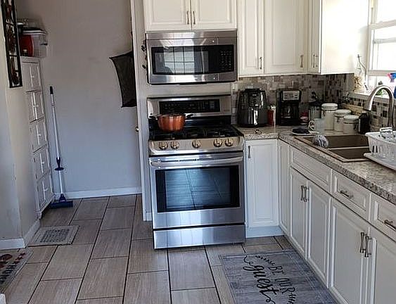 2nd image of 100 Lincoln Ave