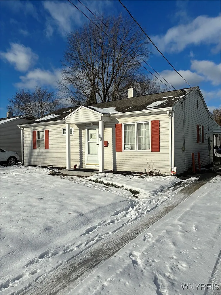 38 Steiner Ave photo 1