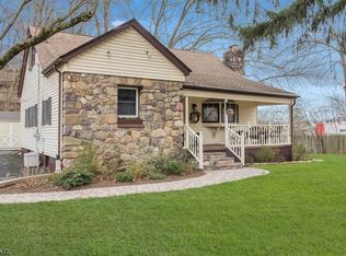 6 George St, Dover, NJ 07801