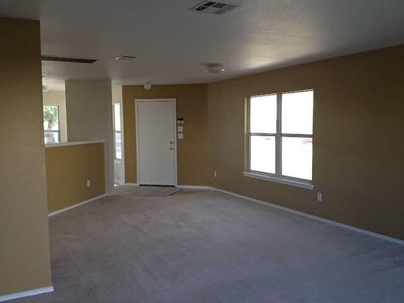 5th image of 13608 Coomes Dr