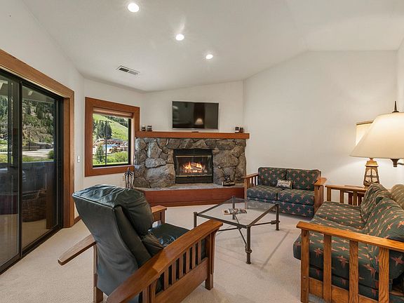 2nd image of 1591 Olympic Valley Rd #29