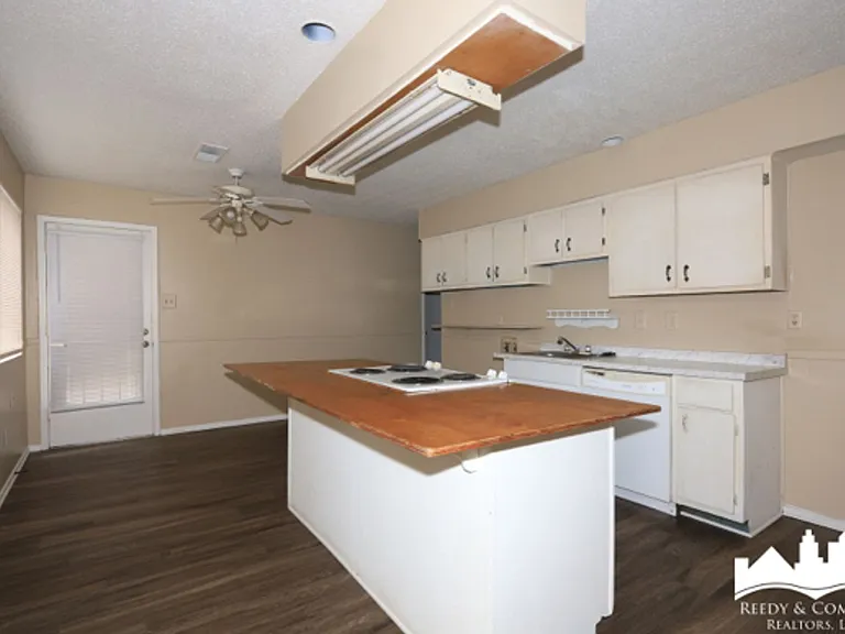 2835 Toehill Cv — Photo 10