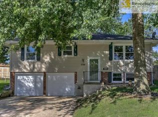 3388 S Peck Cir, Independence, MO 64055